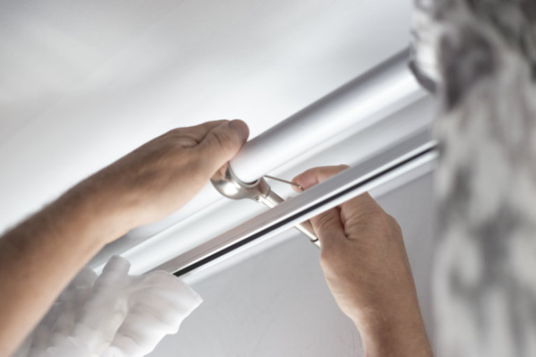 2 rideaux sur la même tringle